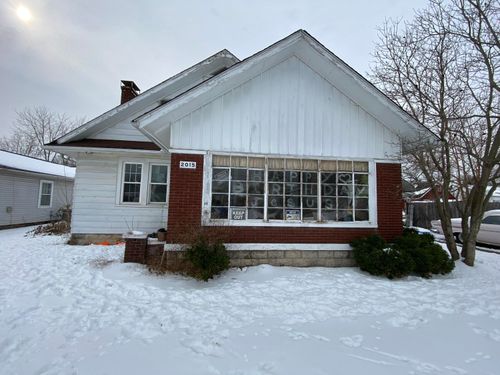 2015 Indiana Ave, New Albany, IN, 47150-3748 | Card Image