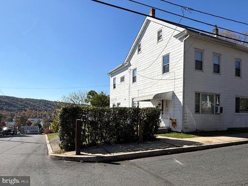 218 S Saint Peter St, SCHUYLKILL HAVEN, PA, 17972-1645 | Card Image