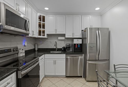 apt-67-2 Summit Dr, Reading, MA, 01867-4046 | Card Image