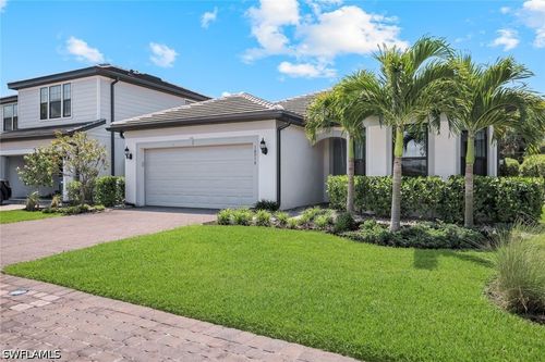 10518 Ventana Ct, NAPLES, FL, 34120-2989 | Card Image
