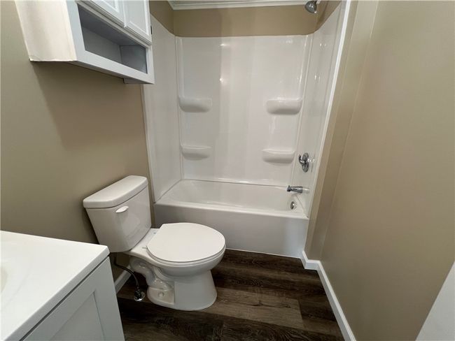 629 N State Highway 128, House other with 3 bedrooms, 2 bathrooms and null parking in Lakewood IL | Image 18
