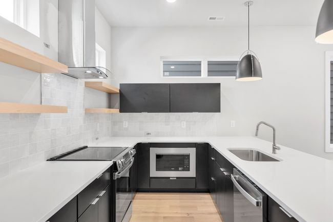APT-1 - 1206 1 St Ave S, House other with 3 bedrooms, 3 bathrooms and null parking in Nashville TN | Image 9