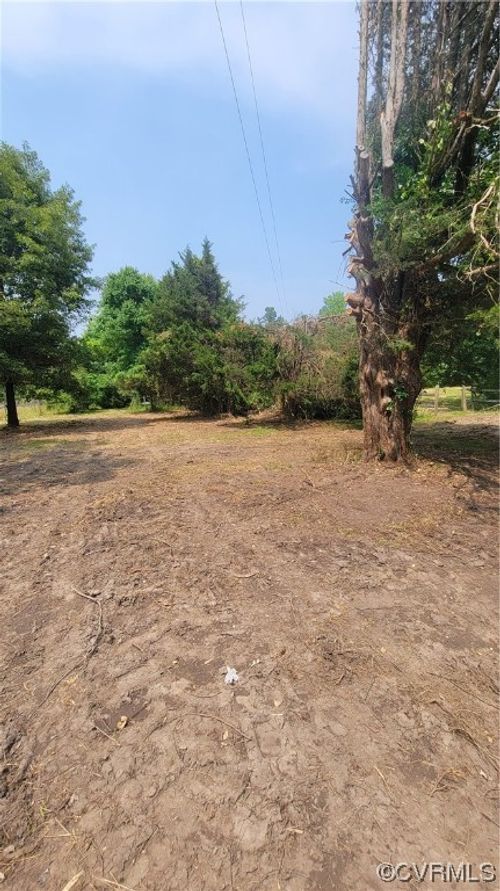 818 Mcdowell Ln, Dundas, VA, 23938-2127 | Card Image