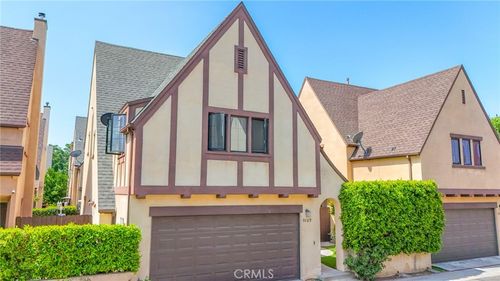 9269 Tobias Ave, Panorama City, CA, 91402-1203 | Card Image