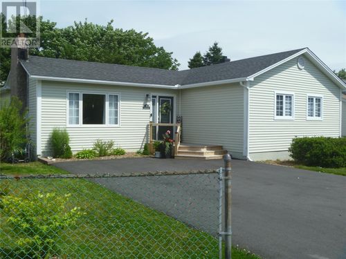20 Janes Ave, Carbonear, NL, A1Y1A4 | Card Image