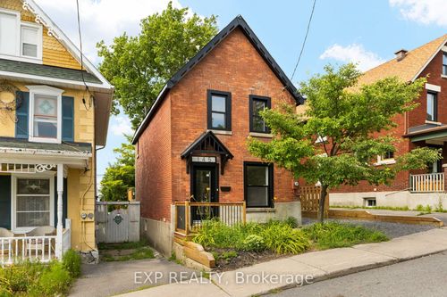 145 Willow St, Ottawa, ON, K1R6W2 | Card Image