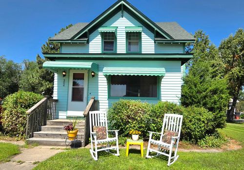 304 Lincoln Ave Nw, Twin Valley, MN, 56584-4001 | Card Image