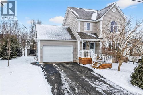 51 Hampton St, Moncton, NB, E1G5H2 | Card Image