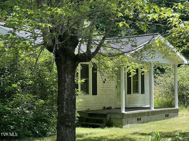 13423 Grayson Rd, House other with 2 bedrooms, 1 bathrooms and null parking in Coeburn VA | Image 5