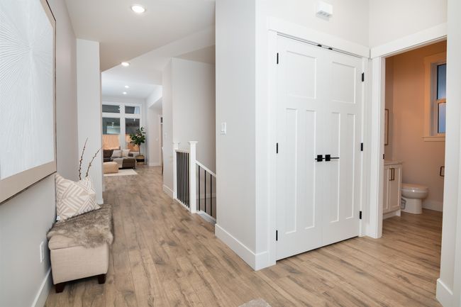 5 - 46450 Bedford Pky, House other with 5 bedrooms, 2 bathrooms and 4 parking in Chilliwack BC | Image 4