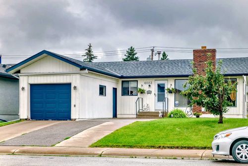 6023 Maddock Drive Ne, Calgary, AB, T2A3W3 | Card Image