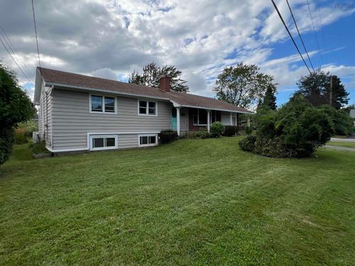48 Chelsea Court, House with 4 bedrooms, 2 bathrooms and 1 parking in New Glasgow NS | Card Image