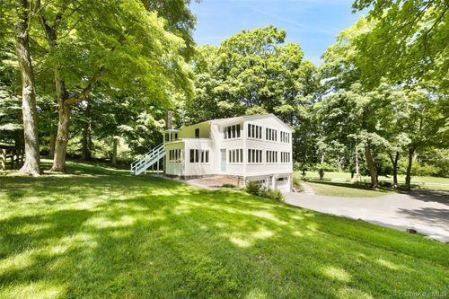 a-4 Quaker Rd, North Salem, NY, 10560-2310 | Card Image