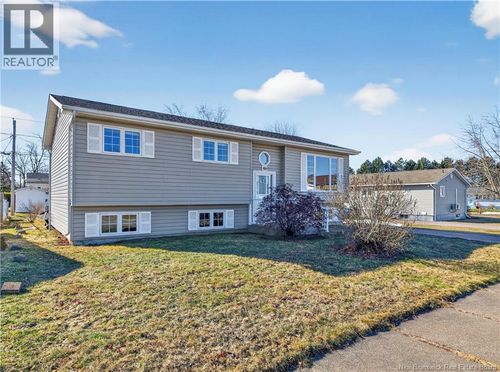 16 Dawn Cres, Moncton, NB, E1G1K3 | Card Image