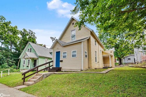 402 May Avenue, Burlington, IA, 52601 | Card Image