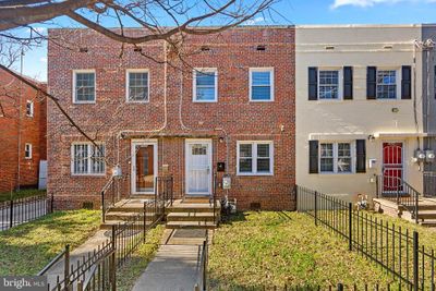 1523 1 St Street Sw, Townhouse with 2 bedrooms, 1 bathrooms and null parking in WASHINGTON DC | Image 1