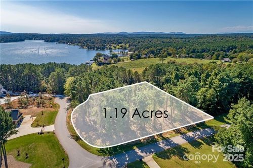 5255 Pier Pointe Dr, Granite Falls, NC, 28630 | Card Image