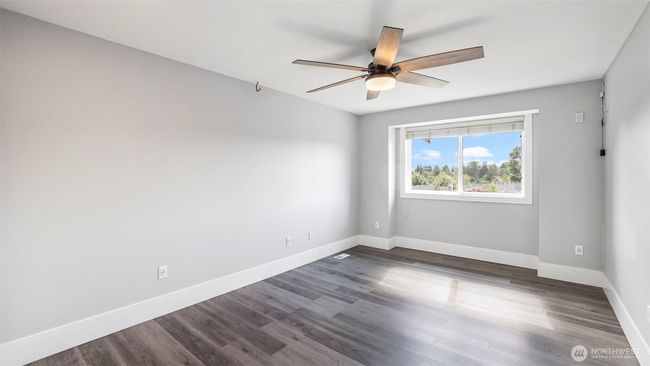 Upstairs Guest Bedroom #2 | Image 25