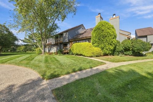 27 Chestnut Ct, Basking Ridge, NJ, 07920-3108 | Card Image