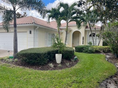 8247 Xanthus Ln, Wellington, FL, 33414-3463 | Card Image