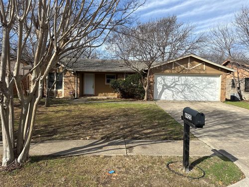 6925 Bennington Dr, Watauga, TX, 76148-1904 | Card Image