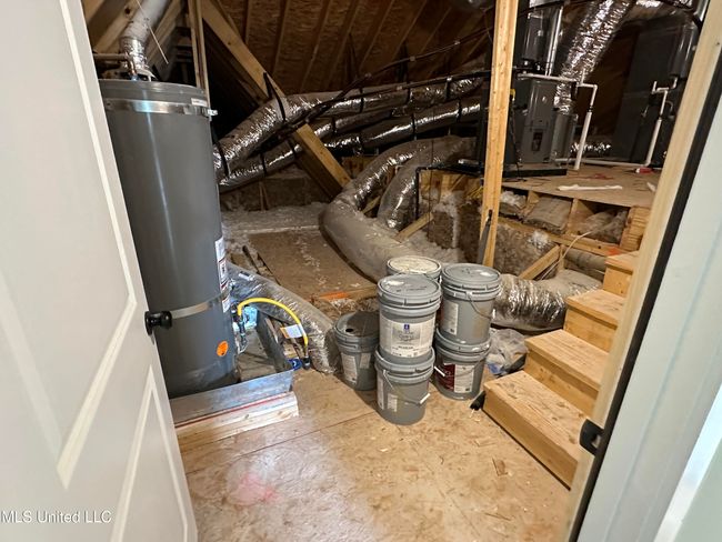 Walk in attic | Image 45