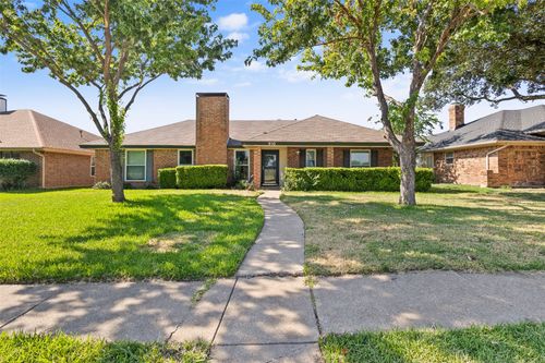 910 Green Canyon Dr, Mesquite, TX, 75150-4347 | Card Image