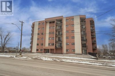 165 Court St N, Condo with 2 bedrooms, 2 bathrooms and null parking in Thunder Bay ON | Image 1