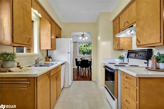 28 Bond St E, House other with 3 bedrooms, 2 bathrooms and 2 parking in Fenelon Falls ON | Image 15