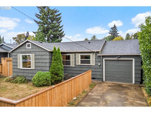 9525 N Hodge Ave, Portland, OR, 97203 | Card Image