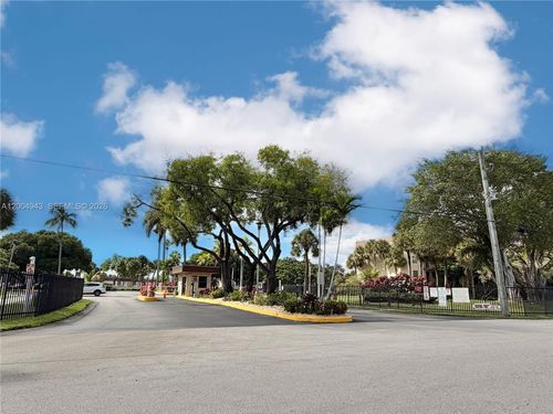 329-3361 Nw 47th Ter, Lauderdale Lakes, FL, 33319-6750 | Card Image
