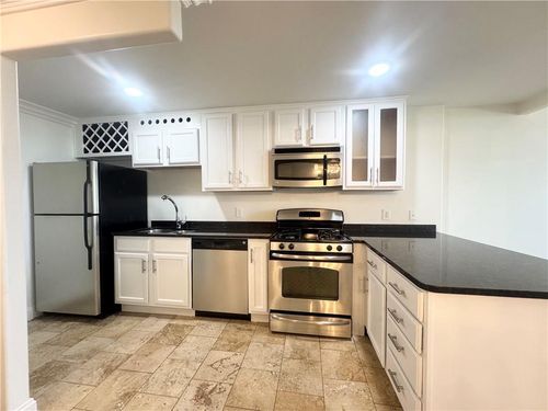 unit-16r-700 E 8th St, Kansas City, MO, 64106-1661 | Card Image