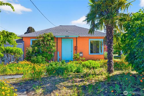 2009 11th Street, Anacortes, WA, 98221 | Card Image