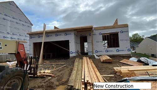 3382 Buckeye Trl, Uniontown, OH, 44685-8178 | Card Image