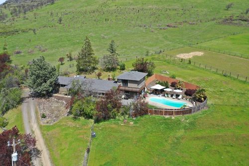 4675 Highway 66, Ashland, OR, 97520-9018 | Card Image