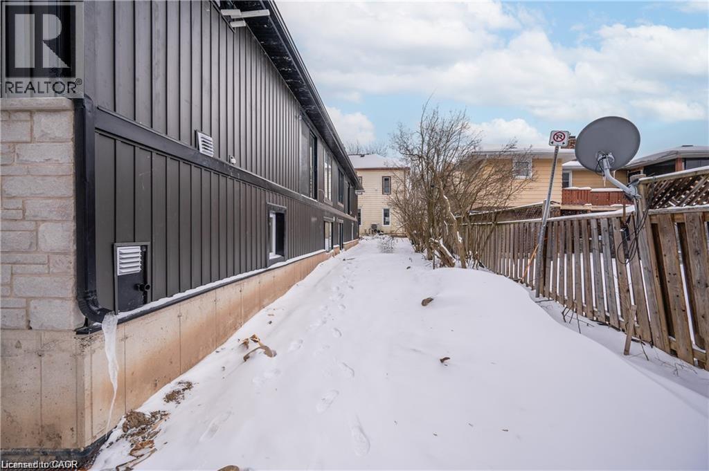 Residential Lease in New Hamburg 3