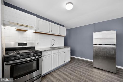 2-5820 Woodcrest Ave, Philadelphia, PA, 19131-2200 | Card Image