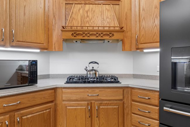 10605 Red Hawk Ln, House other with 5 bedrooms, 4 bathrooms and 3 parking in Spring Grove IL | Image 15