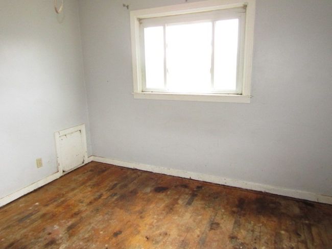 302 Euclid Ave, House other with 3 bedrooms, 2 bathrooms and 1 parking in Glassport PA | Image 20