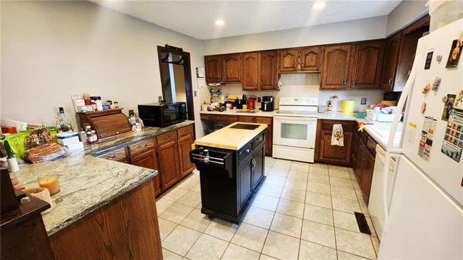 1302 Bitner Ter, House other with 4 bedrooms, 3 bathrooms and null parking in Pittsburg KS | Image 7