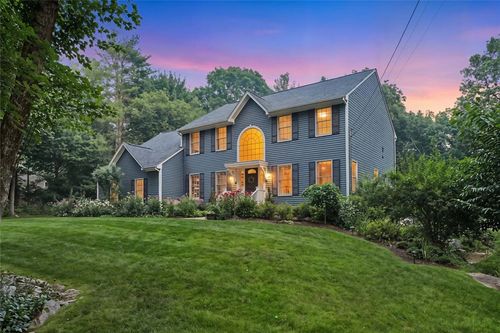91 Woodridge Dr, Saunderstown, RI, 02874-1943 | Card Image
