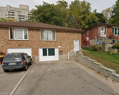 lower-22 Hebel Pl, Kitchener, ON, N2G3J4 | Card Image