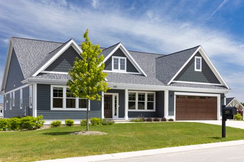 203 Vineyard Ridge Dr, Traverse City, MI, 49686 | Card Image