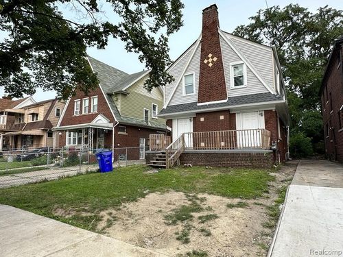 2711 Burlingame St, Detroit, MI, 48206-3110 | Card Image