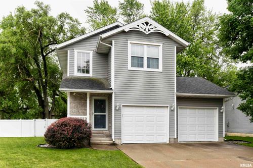 414 11th Avenue A Ct, Silvis, IL, 61282-1647 | Card Image