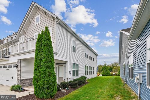 8 Old Orchard Ave, OCEAN VIEW, DE, 19970-3494 | Card Image