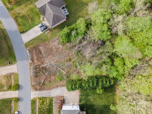 1552 Indian Springs Dr Nw, Conover, NC, 28613-8036 | Card Image