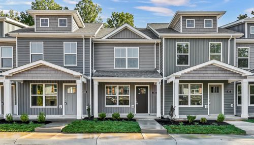 145 Quarry Point Dr, Clarksville, TN, 37043-3368 | Card Image