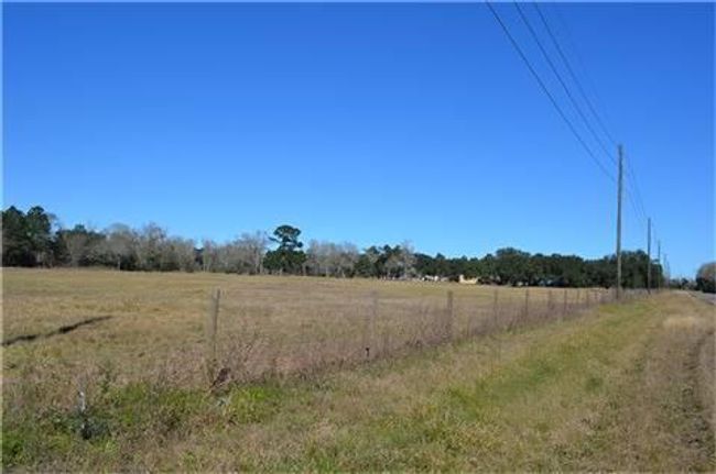 319 Wallace Rd, Home with 0 bedrooms, 3 bathrooms and 2 parking in Hankamer TX | Image 14