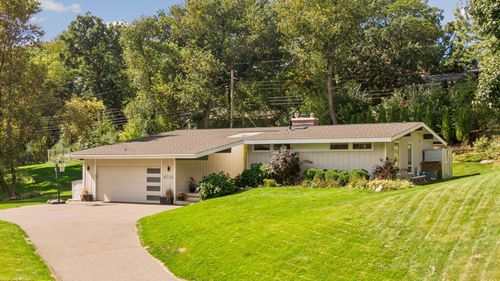 4734 Coventry Rd E, Minnetonka, MN, 55345-3909 | Card Image